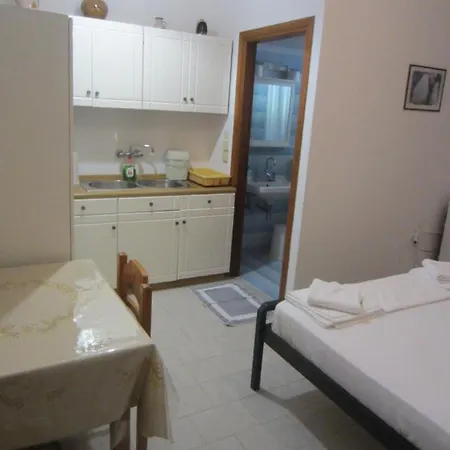 Katerina Triovasálos